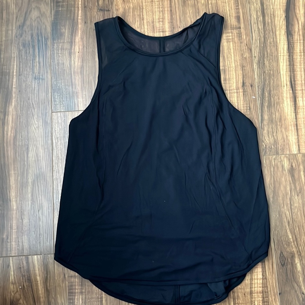 Lululemon black tank